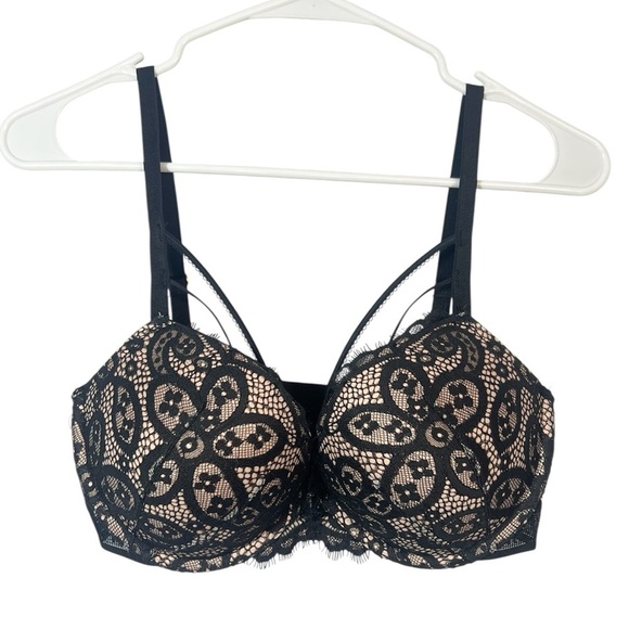 Victoria’s Secret Very Sexy Push Up Bra with Straps 32DD - Picture 1 of 7